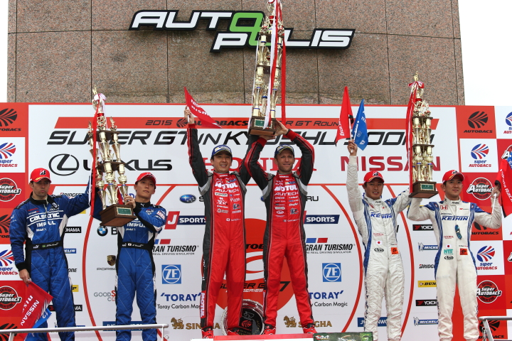 決勝レース: GT500クラスの表彰式