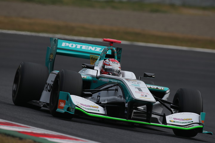 フリー走行: 石浦宏明を6ポイント差で追う中嶋一貴（PETRONAS TOM’S SF14）は14位と下位に沈んだ