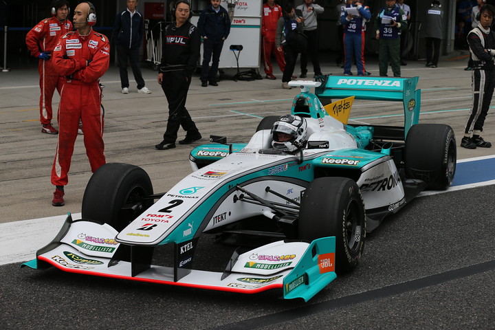 ノックアウト予選: レース2予選2位のアンドレ・ロッテラー（PETRONAS TOM’S SF14）