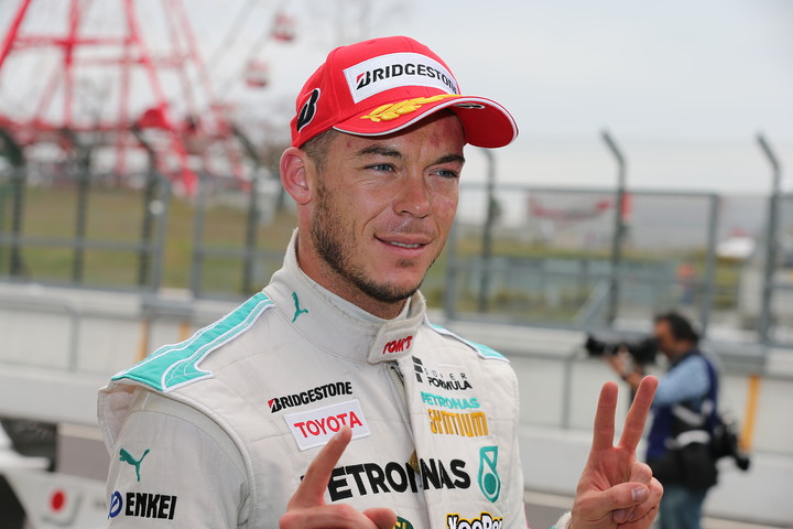 ノックアウト予選: レース1でポールポジションを獲得したアンドレ・ロッテラー（PETRONAS TEAM TOM'S）