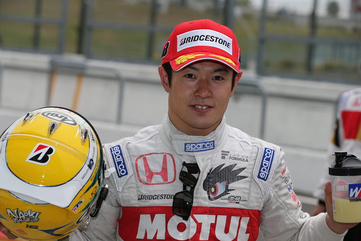 ノックアウト予選: レース2でポールポジションを獲得した山本尚貴（TEAM無限）