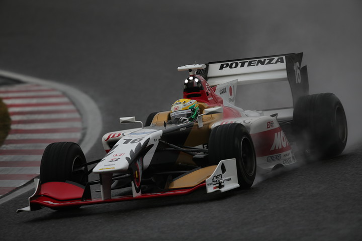 決勝レース2: 優勝は山本尚貴（TEAM 無限SF14）