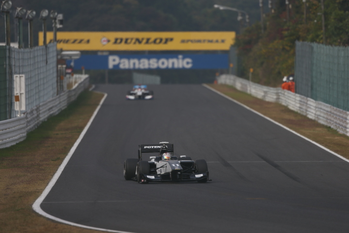 フリー走行: 伊沢拓也（REAL SF14）