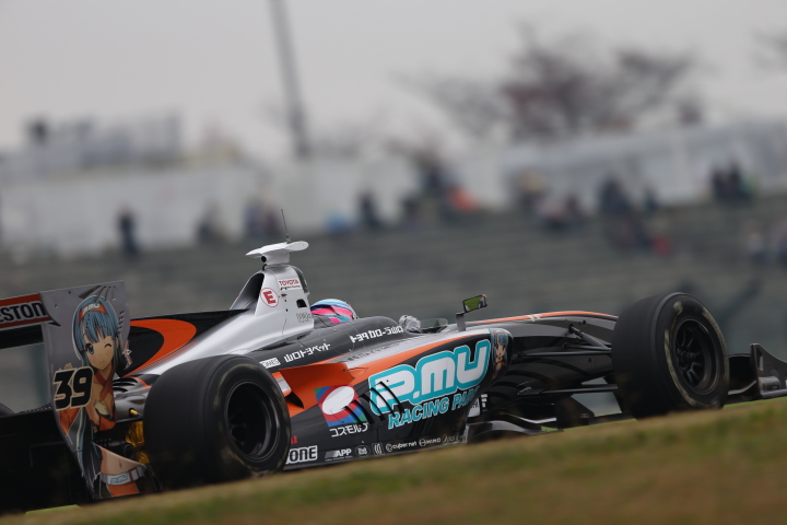 フリー走行: 国本雄資（P.MU/CERUMO・INGING SF14）