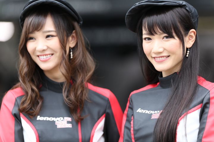 ピットウォーク: レースクイーン