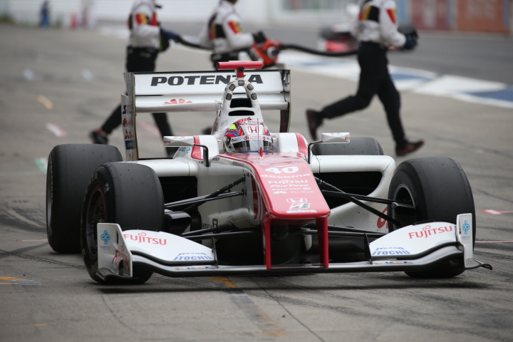 ノックアウト予選: 野尻智紀（DOCOMO DANDELION M40S SF14）