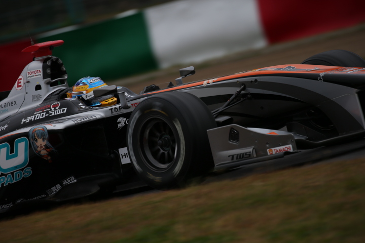 ノックアウト予選: 石浦宏明（P.MU/CERUMO・INGING SF14）