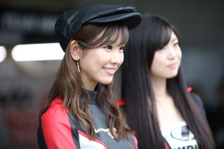 ピットウォーク: レースクイーン