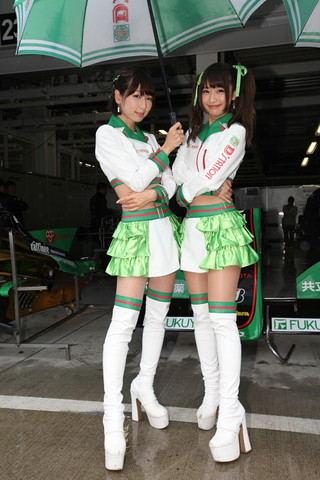 ピットウォーク: レースクイーン