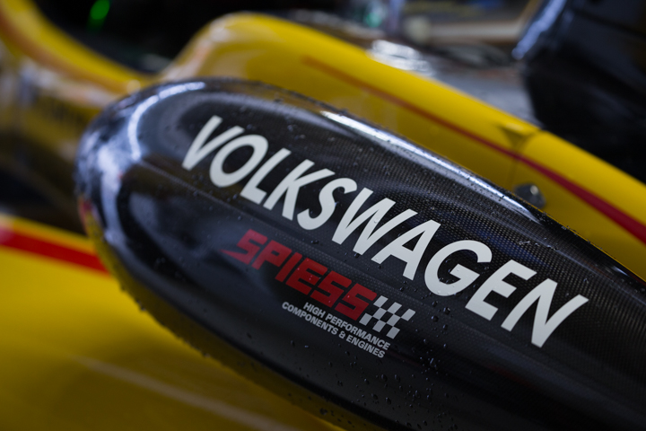 COXがデリバリーするVoklswagen A41 F3用エンジン