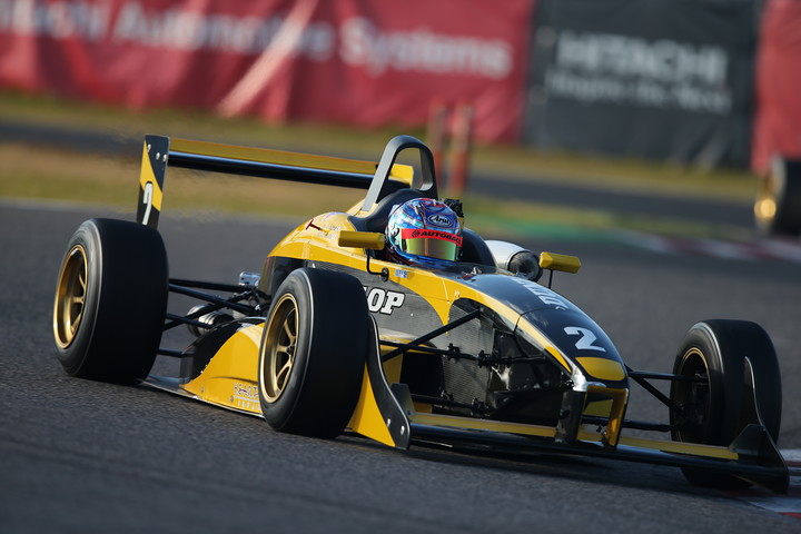 予選2位は阪口晴南（ハートフルスクェアー戸田DL）