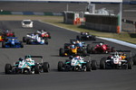 20周の決勝レースがスタートした f3-rd5-r-start8