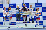 f4w-rd4-r-podium