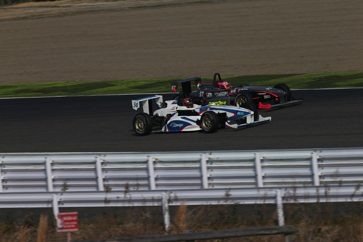 ファイナルラップで吉田宜弘をパスし2位に上がる浦田裕喜