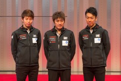 左から佐々木大樹、近藤真彦監督、柳田真孝（フォーラムエンジニアリングADVAN GT-R）