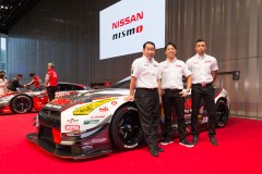 左から長谷見昌弘監督、星野一樹、ヤン・マーデンボロー（B-MAX NDDP GT-R）