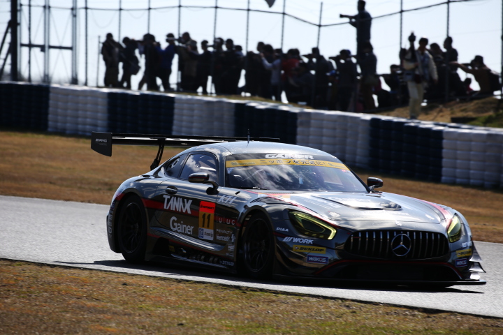 公式テスト岡山: 平中克幸／ビヨン・ビルドハイム組（GT300クラス・GAINER TANAX AMG GT3）