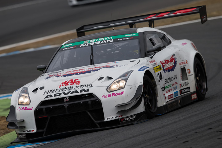 ST-Xクラス・スリーボンド日産自動車大学校GT-R（NISSAN GT-R NISMO GT3）