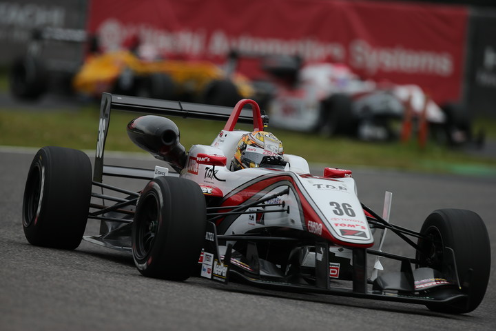 優勝は山下健太（ZENT TOM'S F312）