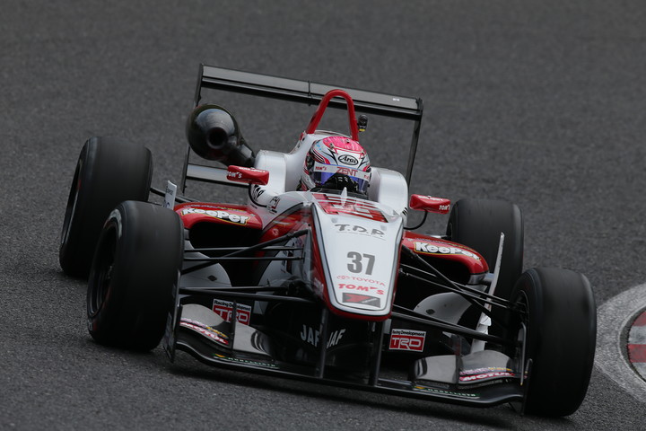 予選2位は坪井翔（ZENT TOM'S F314）