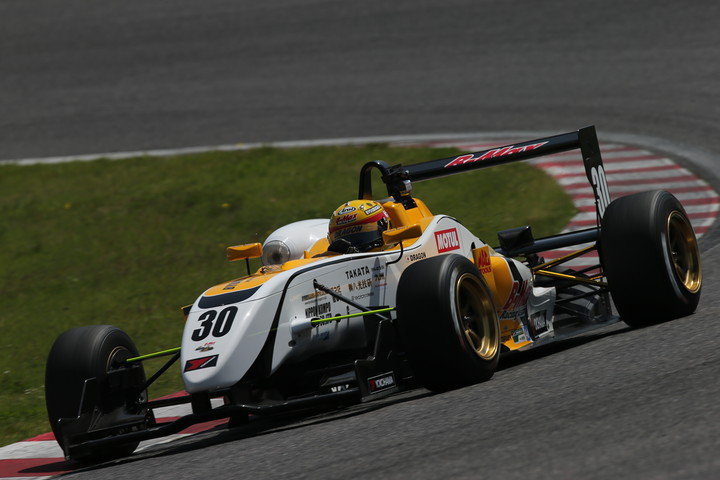 Nクラス決勝2位にはDRAGON（B-Max Racing F308）