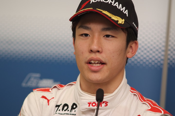 決勝記者会見: 2位の坪井翔（TEAM TOM'S）