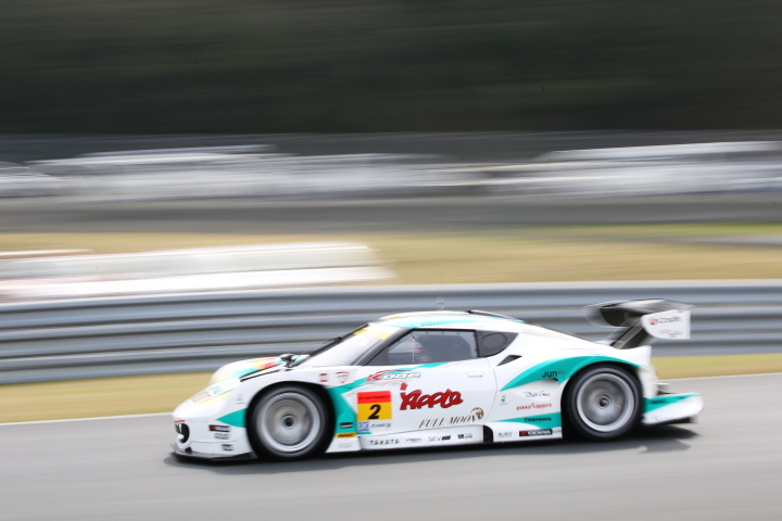 公式練習: 高橋一穂／加藤寛規組（GT300クラス・シンティアム・アップル・ロータス）