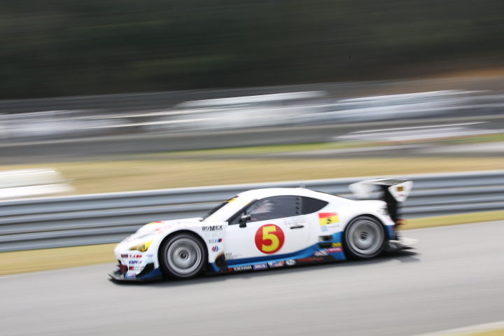 公式練習: 玉中哲二／山下潤一郎組（GT300クラス・マッハ車検MC86）