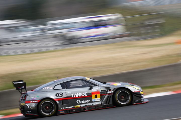 公式練習: アンドレ・クート／富田竜一郎組（GT300クラス・GAINER TANAX GT-R）