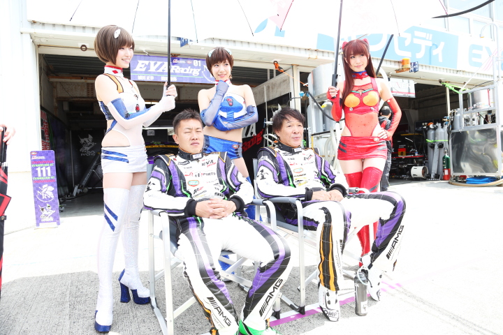 ピットウォーク: 鶴田和弥と植田正幸（Rn-sports）