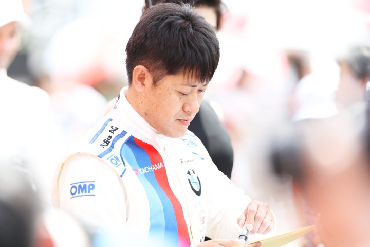 ピットウォーク: 荒聖治（BMW Team Studie）