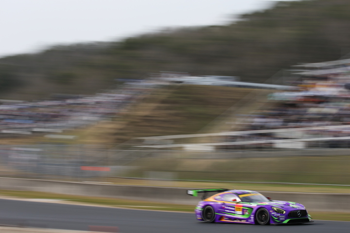 ノックアウト予選Q1: 植田正幸（エヴァRT初号機Rn-s AMG GT）