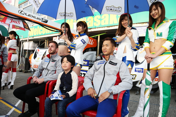 GTキッズウォーク: ジェームス・ロシターと平川亮（LEXUS TEAM TOM'S）