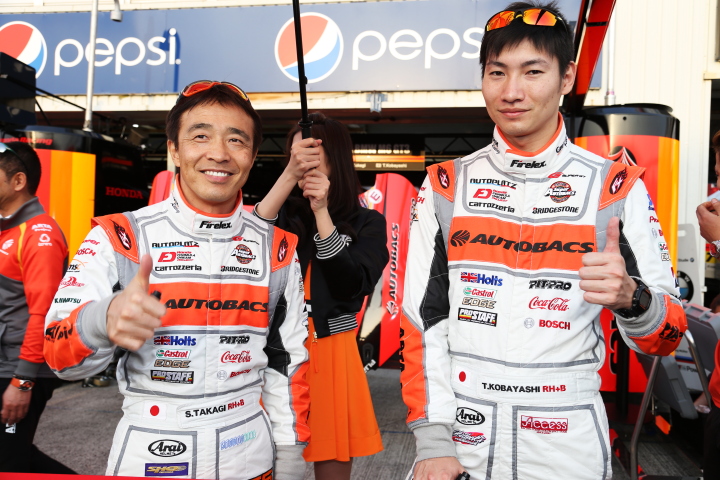 GTキッズウォーク: 高木真一と小林崇志（AUTOBACS RACING TEAM AGURI）