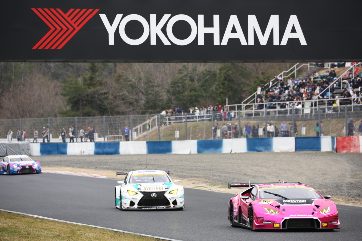 フリー走行: エイドリアン・ザウグ／横溝直輝組（GT300クラス・DIRECTION 108 HURACAN）