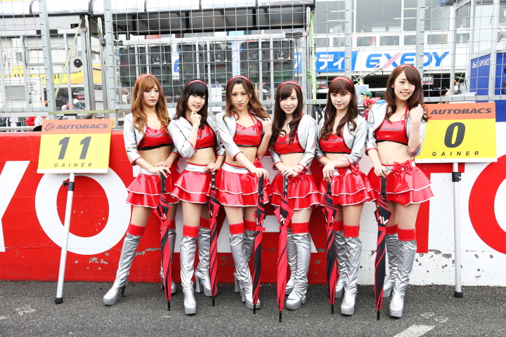 ピットウォーク: レースクイーン