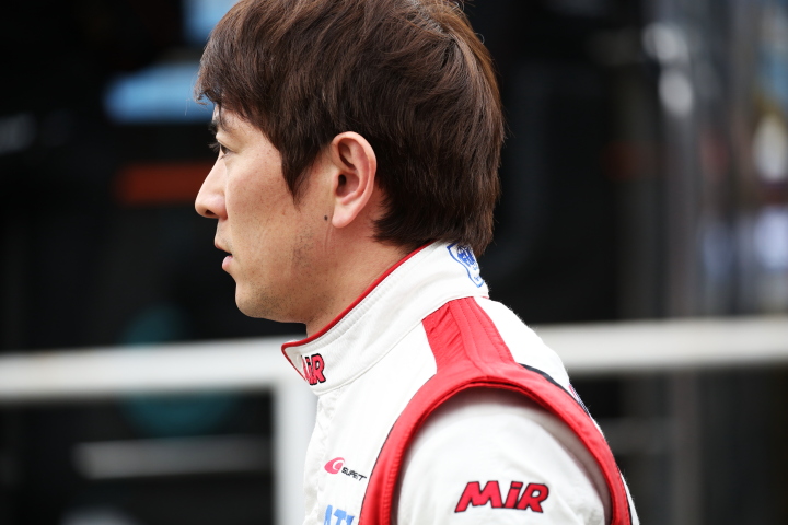 スタート進行: 武藤英紀（DRAGO CORSE）