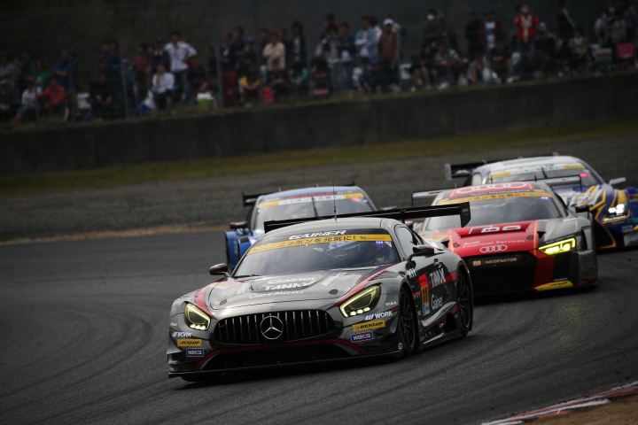 決勝レース: ビヨン・ビルドハイム（GAINER TANAX AMG GT3）