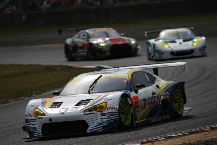 決勝レース: 中山友貴（UPGARAGE BANDOH 86）