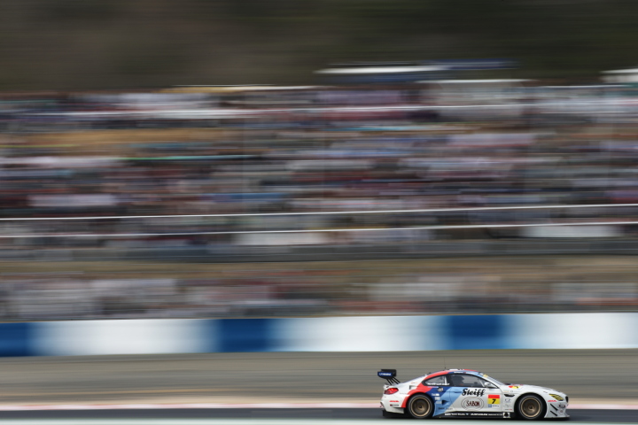 決勝レース: ヨルグ・ミューラー（Studie BMW M6）