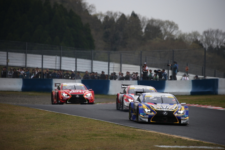 決勝レース: 関口雄飛（WedsSport ADVAN RC F）