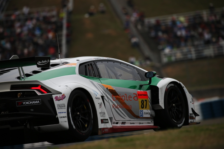 決勝レース: 細川慎弥（triple aランボルギーニ GT3）