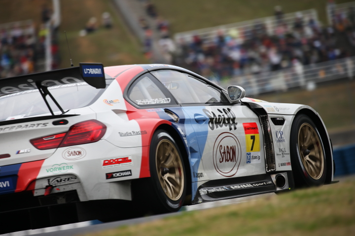 決勝レース: ヨルグ・ミューラー（Studie BMW M6）