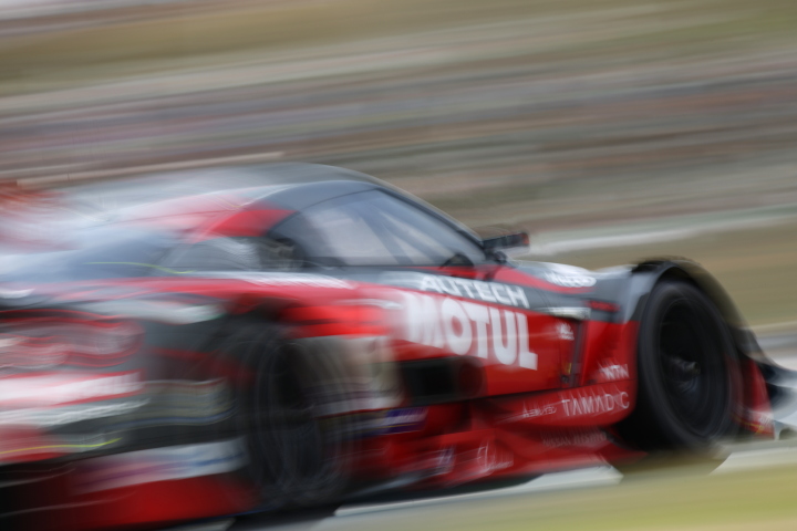 決勝レース: ロニー・クインタレッリ（MOTUL AUTECH GT-R）