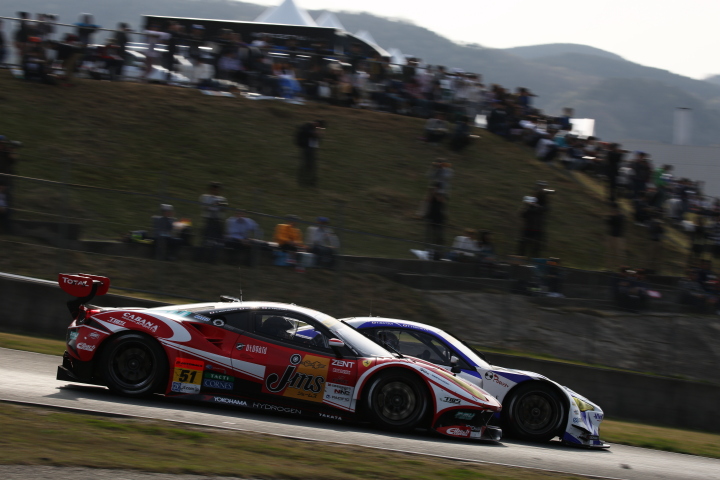 決勝レース: 新田守男（JMS LMcorsa 488 GT3）