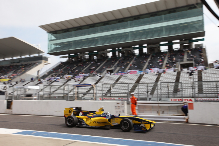 フリー走行1回目: 小林可夢偉（SUNOCO TEAM LEMANS SF14）