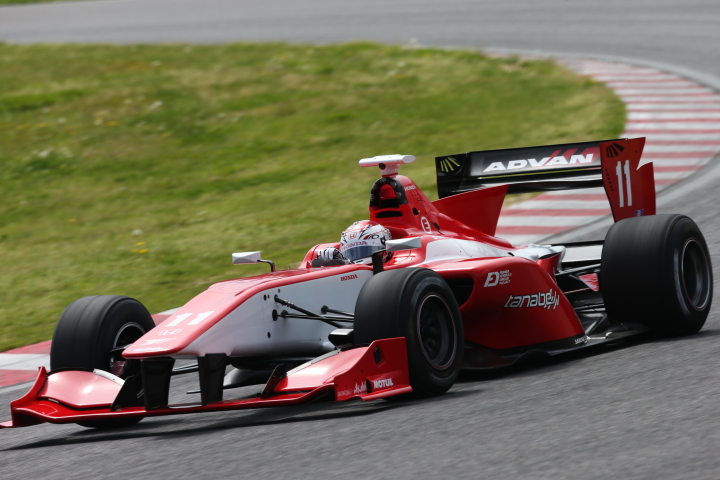 フリー走行1回目: 伊沢拓也（REAL SF14）