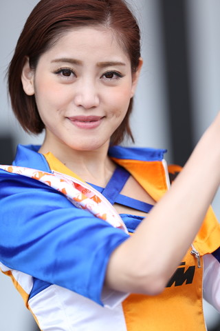 ピットウォーク: レースクイーン