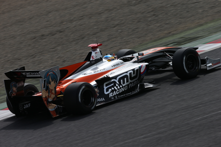 ノックアウト予選: 石浦宏明（P.MU/CERUMO · INGING SF14）