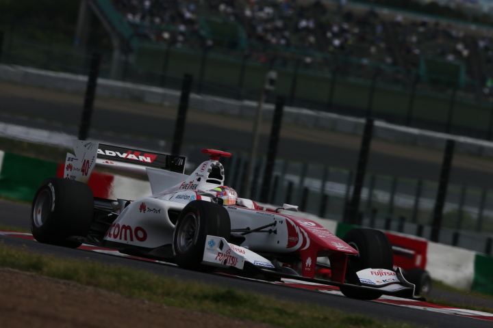 ノックアウト予選: 野尻智紀（DOCOMO DANDELION M40Y SF14）